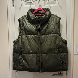 Old Navy XL Puffer Vest